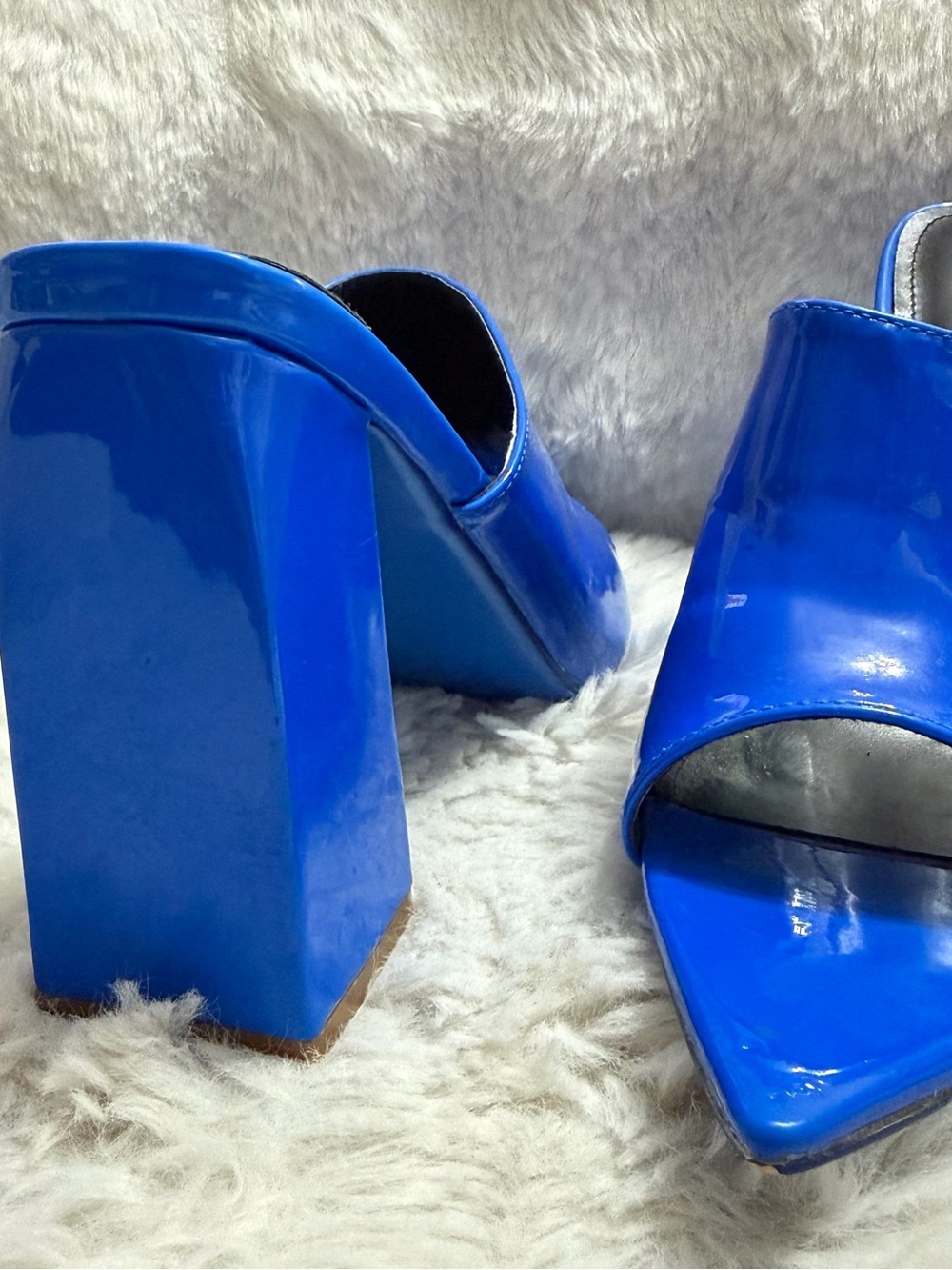 Blue Patent Block Heel Mules - Women's Slide Sandals